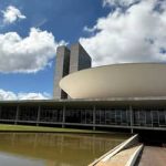 Semana entre feriados indica mês de pouca produção no Congresso Nacional