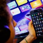 Sinal gratuito para celulares pode revolucionar a TV no Brasil, defende secretário