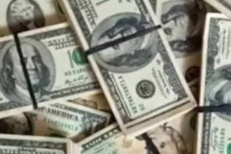 Dólar encerra última sessão aos R$ 4,89, em queda de 0,06%