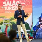 No Salão do Turismo, brasileiro que conheceu 196 países em tempo recorde aponta crescimento do setor no Brasil
