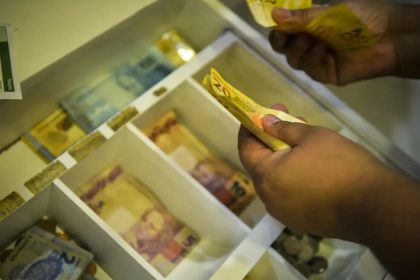 Novo Desenrola Brasil: saiba como renegociar dívidas com FGTS e descontos de até 90%