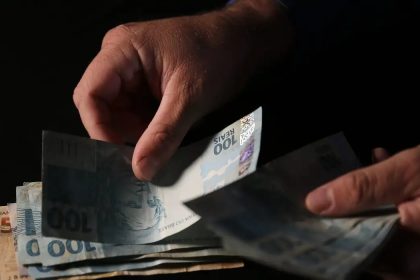 Redução da jornada de trabalho pode custar R$ 48,4 bilhões aos municípios brasileiros