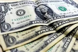 Dólar fecha último pregão em leve queda, cotado a R$ 5,17