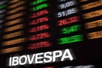 Ibovespa fecha último pregão aos 169.648 pontos, após baixa de 0,45%