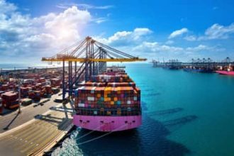 Tarifa adicional de 37,5% pode atingir um terço das exportações brasileiras para os EUA, aponta CNI